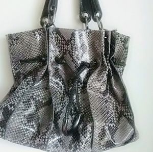 JESSICA SIMPSON BUCKET STYLE HANDBAG PURSE